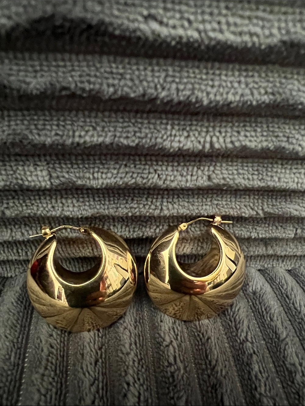 Vintage Milor Italy 14k Gold Dangle Hoop Earrings